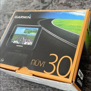 GARMIN NUVI 30 GPS SYSTEM 3.5 INCH PORTABLE NIB